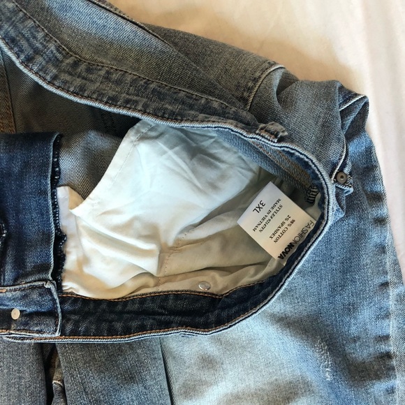 High Rise Mom Jeans - Picture 5 of 5